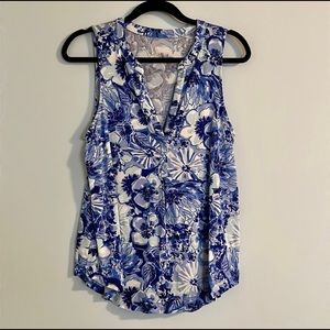 Medium Lilly Pulitzer Stacey top in Catch N Keep - Very good used condition!